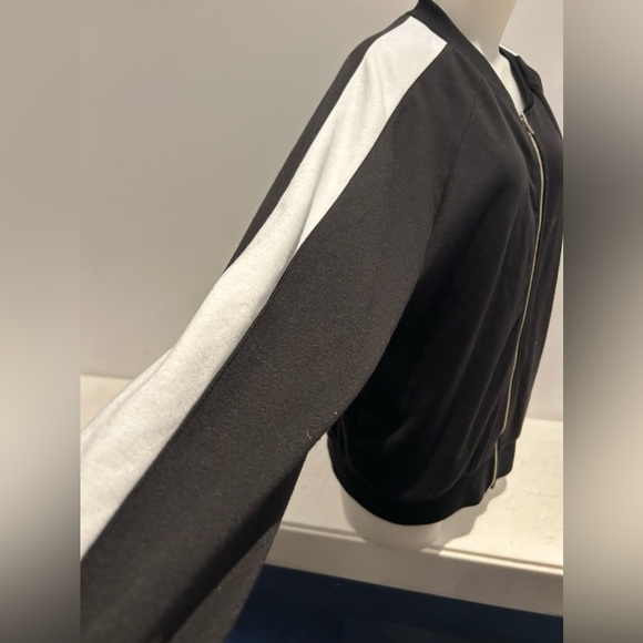 Oak + Fort black and white zip top.Black with white stripe on sleeves& shoulders - Picture 3 of 6